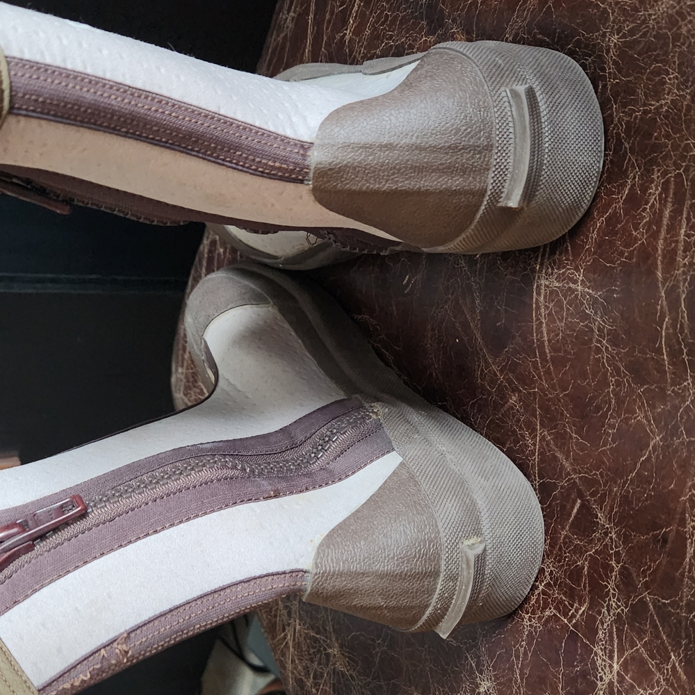Simms Two-Tone Outdoor Boots - Picture 3 of 5